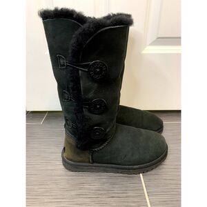 Ugg Bailey Button Triplet II Black Shearling Boots Size 7 (EU 38)